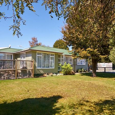 Accommodation Fiordland -The Three Bedroom House At 226A Milford Road Te Anau Exterior foto