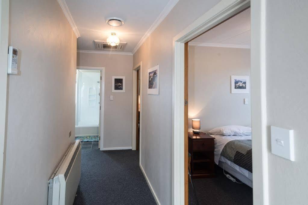 Accommodation Fiordland -The Three Bedroom House At 226A Milford Road Te Anau Exterior foto